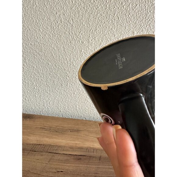 Disney Jerry Leigh Vintage Style Minnie Mouse Black/Pink Mug - Picture 2 of 7